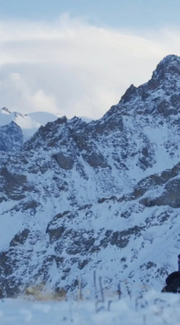 Snow-capped mountain peaks, orthopaedic sports medicine with Dr. Lucky Sivasundaram in Simi Valley and Thousand Oaks